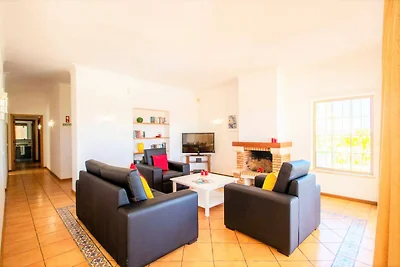 Villa mit 3 Zimmern und Garten