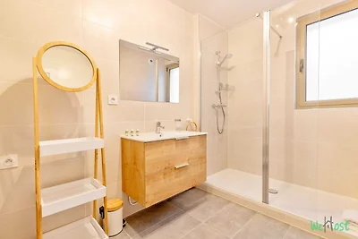 Angenehme Wohnung mit Balkon -6P-Proche...