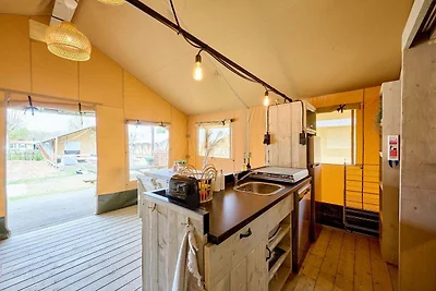 Luxe Safaritent voor 6 personen met veranda.