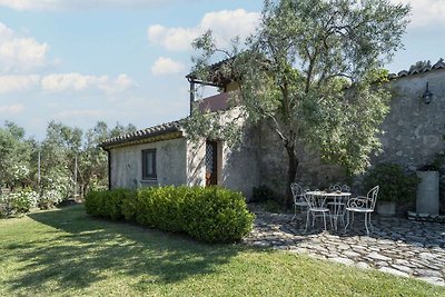 Schönes Ferienhaus in Guardavalle mit Garten