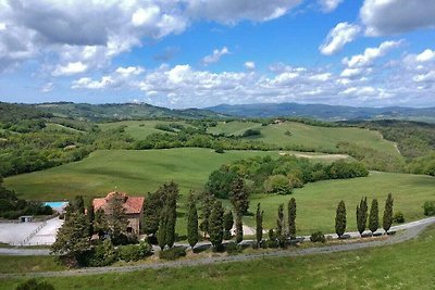 Villa in Guardistallo mit Schwimmbecken