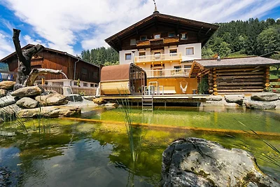 Bauernhaus in Bramberg mit Naturteich