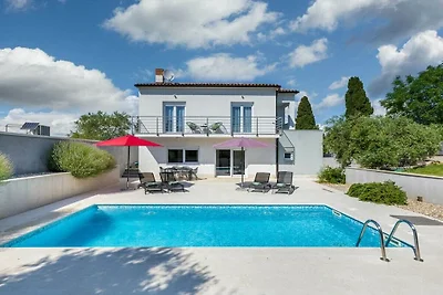 Villa a Fasana con piscina