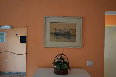 Schöne Wohnung mit Terrasse und Küche im Frei...