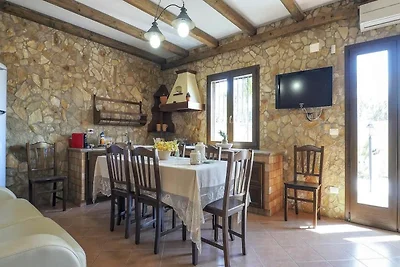Spiacious Italian villa