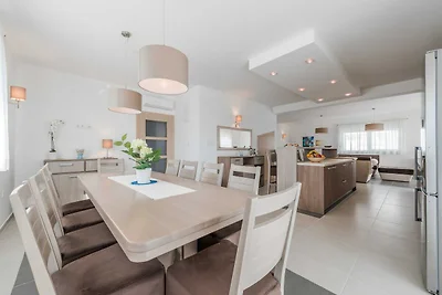 Four Bedroom Villa with Sea View and Private ...