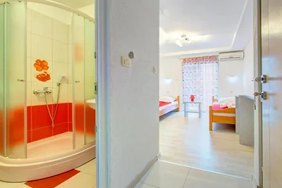 Glory Sanctuary Retreat - Twin room with balc...