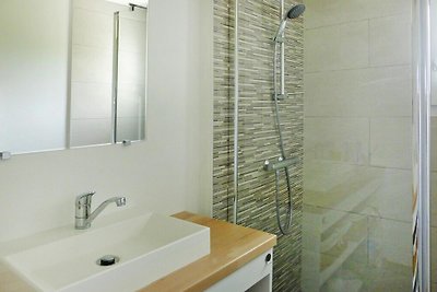 Komfortables Ferienhaus mit Meerblick nahe St...
