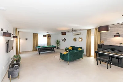 Scenic Elegant Trogir Villa with Pool - Five ...