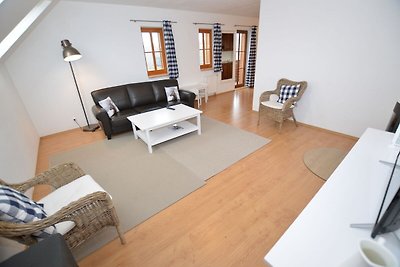 Comfortable Apartment with Balcony, Storage a...