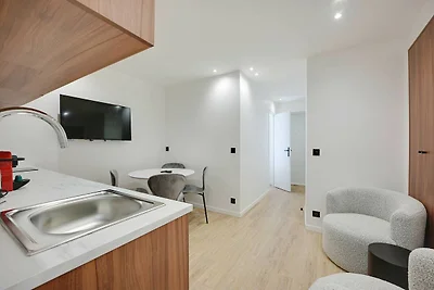 Modernes Apartment mit Terrasse