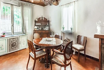 Charmantes Ferienhaus in Lorgues mit Pool
