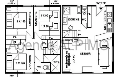 Chalet im Wald in der Nähe der Skipisten