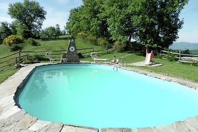 Ferienhaus in Ortignano mit Swimmingpool