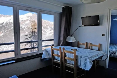 Apartment in den Alpen mit Skischränken