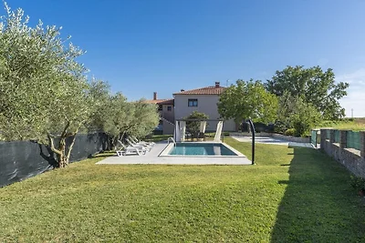 Ferienhaus in Buje mit Schwimmbecken