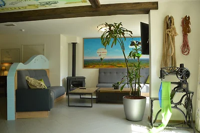 Prachtig Vakantiehuis in Haaren met Terras