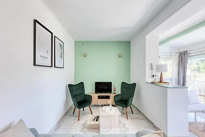 Villa in Toulon mit Pool und Bergblick