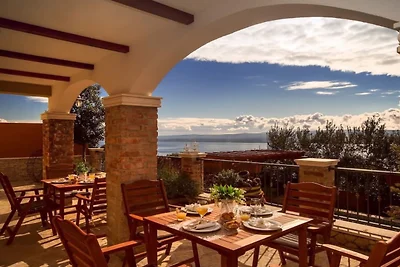 Villa Diana - Six Bedroom Villa with Private...