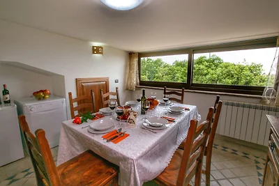 Villa a Montefiascone con spiaggia di mare