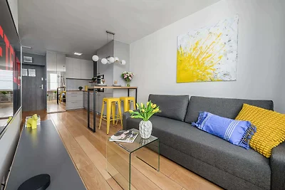 Riverside Flat near Center