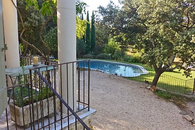 Moderne Villa mit privatem Pool in Roquebrun