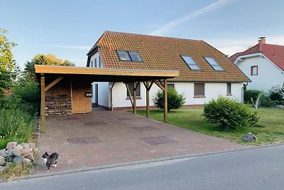Ferienhaus in Ummanz mit Schwimmbecken