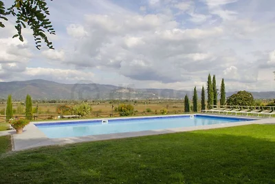 Elegant vakantiehuis met privézwembad