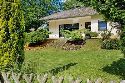 Idyllischer Bungalow in Feusdorf mit...