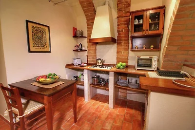Agriturismo con piscina a Poggibonsi