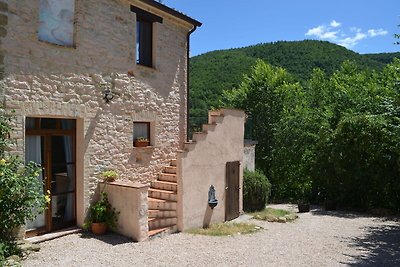 Appartamento in stile rurale a Pergola, con b...