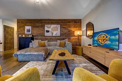 Modern 3 Bed 2 Bath Apt Close to Chamonix...