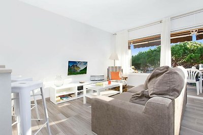 Apartment mit Gemeinschaftspool für 4...