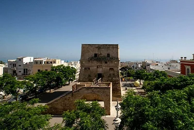 Torre Lama con balcone vista mare
