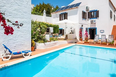 Villa in Carvoeiro in der Nähe von Rock Beach