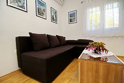 Apartments Nodilo - One Bedroom Apartment wit...