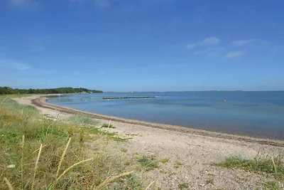 Ruhiger Ruckzugsort am Wasser-By Traum