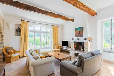 Apartment im Schloss in der Provence mit pool
