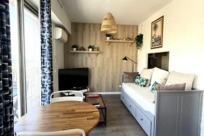 Appartamento a Hyères con balcone vista mare