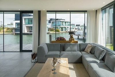 Luxe villa met 3 badkamers, bij het Veerse...