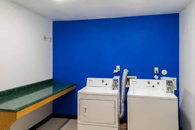 2 Queensize Bedden | Ns