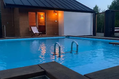 Vakantiehuis in Świnoujście met Zwembad