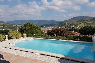 Geräumige Villa mit Privatpool