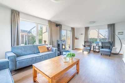 Charmante Villa in der Nähe von Meer und Wald