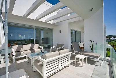 Elegant 2-Bedroom Apartment | Alcazaba Lagoon...