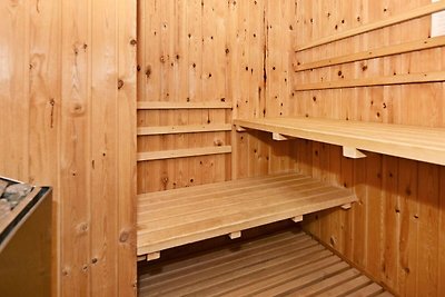 Gemütliches Ferienhaus in Henne mit Sauna