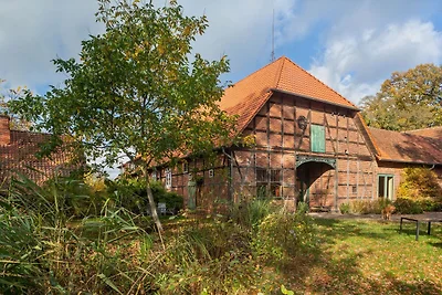 Historischer Fachwerk-Bauernhof in...