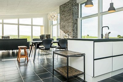 Modernes Ferienhaus in Jütland nahe dem Meer