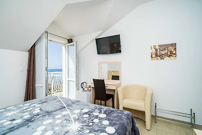 Villa Samba - Two Bedroom Apartment with Balc...