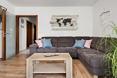 Holiday Home Mlačić - Three Bedroom Holiday H...